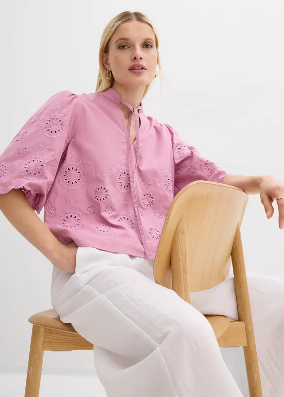 Tunica corta con ricami traforati, bonprix