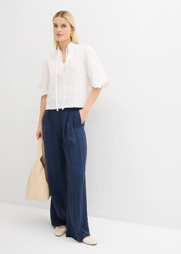 Tunica corta con ricami traforati, bonprix