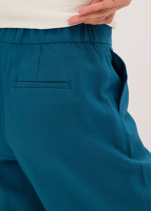 Pantaloni larghi leggeri con viscosa, bonprix