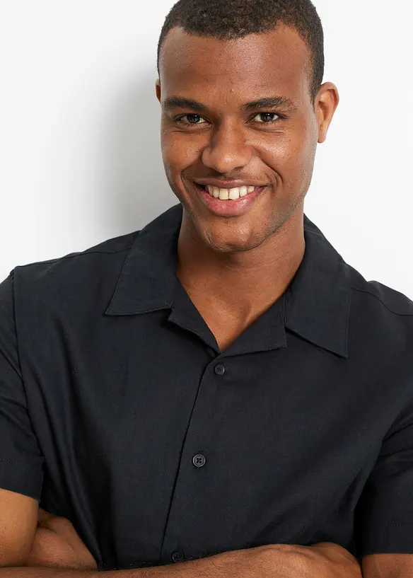 Camicia a maniche corte in misto lino leggero, loose fit, bonprix