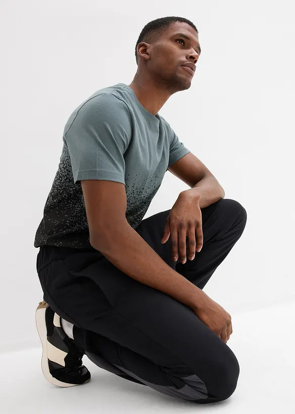 Pantaloni da jogging con poliestere riciclato, bonprix