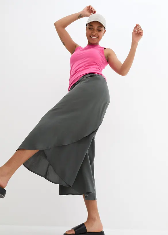 Pantaloni culotte al polpaccio in viscosa morbida, bonprix