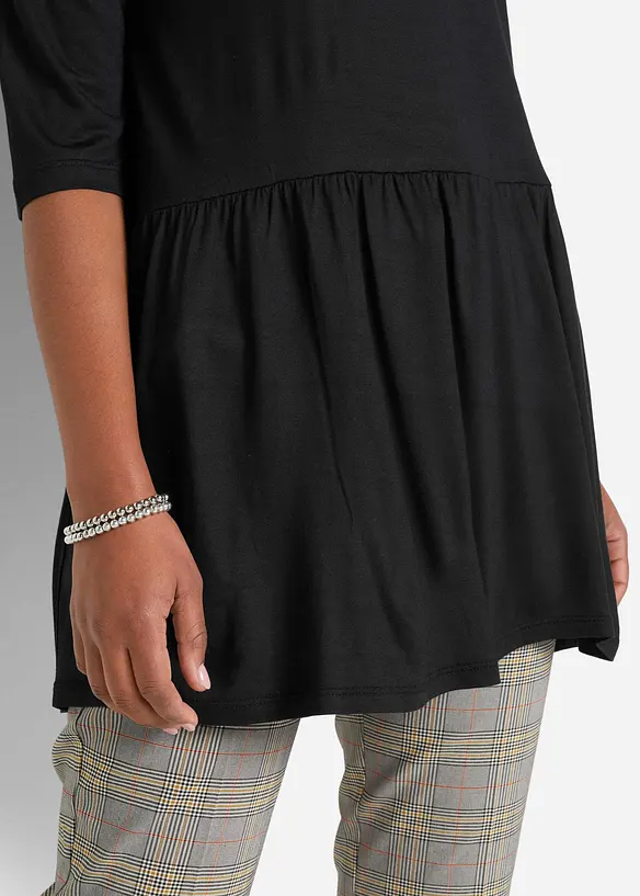 Maglia lunga in viscosa con balza, bonprix