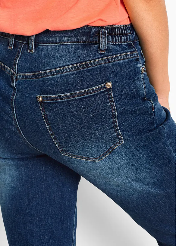 Bermuda in jeans con vita media parzialmente elasticizzata, bonprix