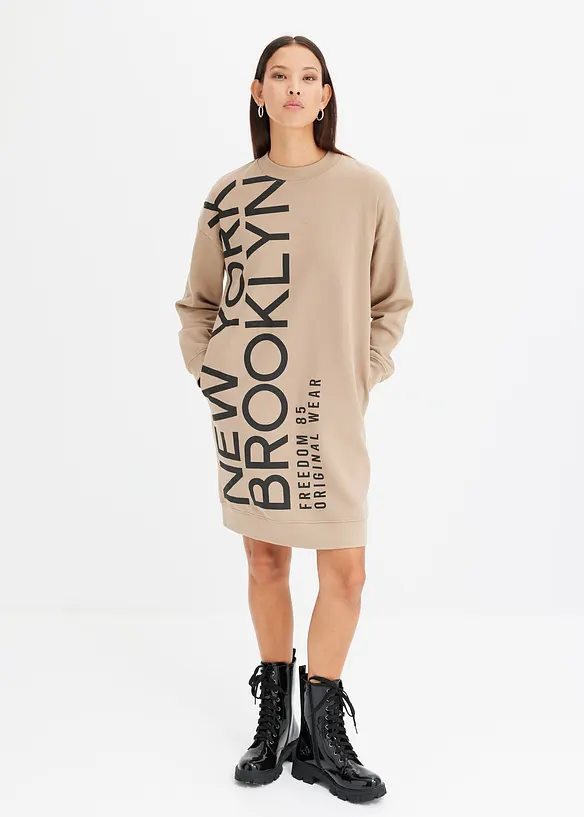 Abito oversize in morbida felpa di misto cotone, bonprix