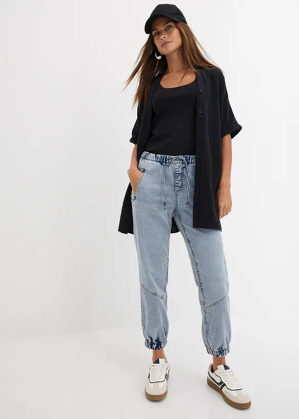 Jogger di jeans elasticizzati, vita media, bonprix