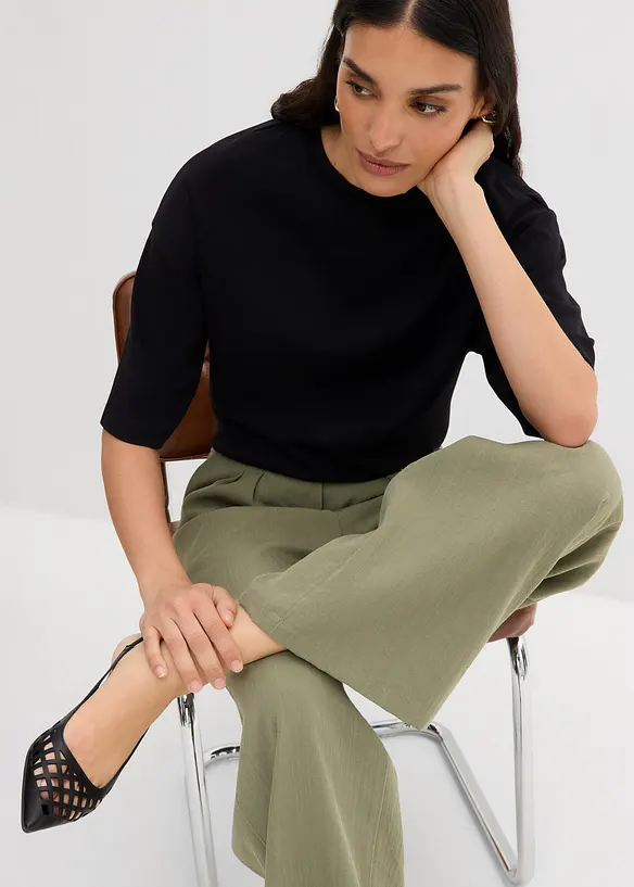 Pantaloni in misto viscosa con bottone decorativo, bonprix