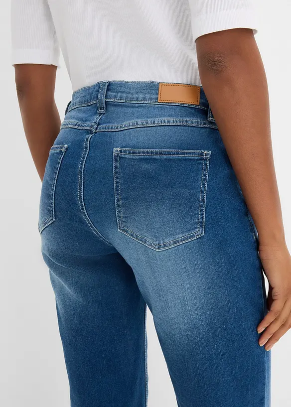 Bermuda di jeans elasticizzati comfort, bonprix
