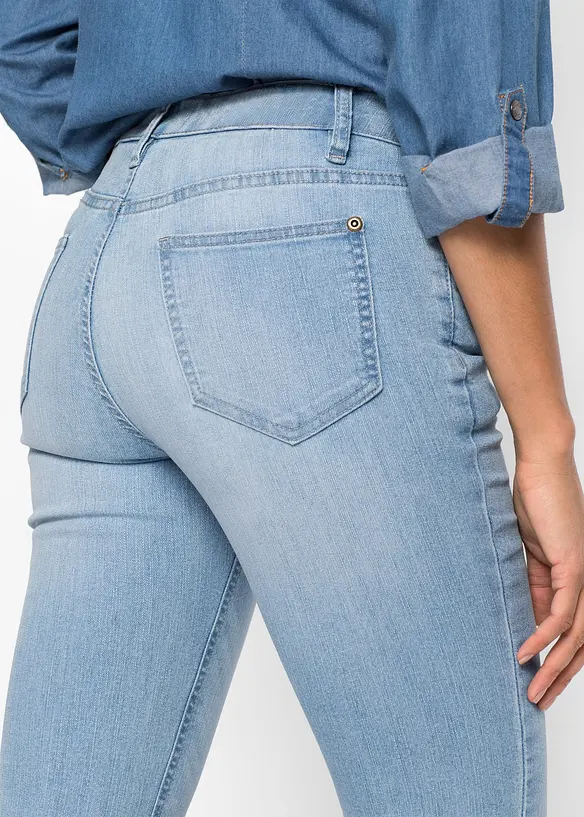 Jeans bootcut elasticizzati confortevoli, vita media, bonprix