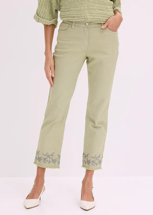 Pantaloni in twill con ricami, bonprix