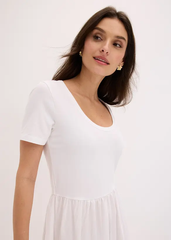 Abito in jersey di materiale misto con maniche corte e tasche, bonprix