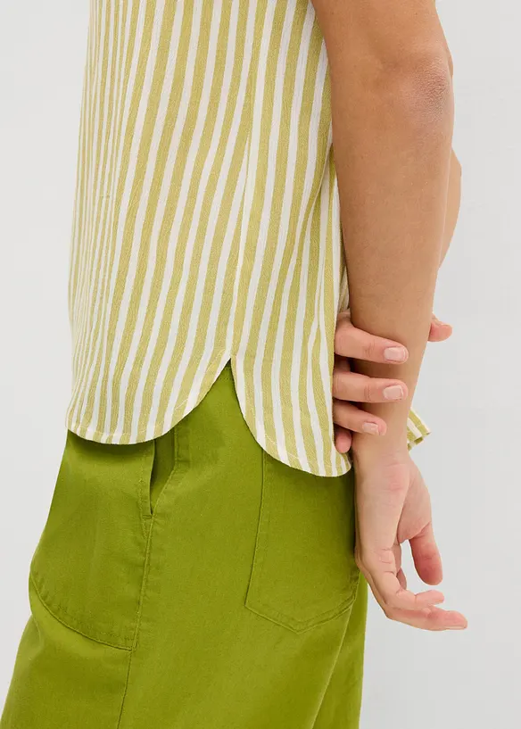 Blusa a maniche corte in viscosa fluente, bonprix