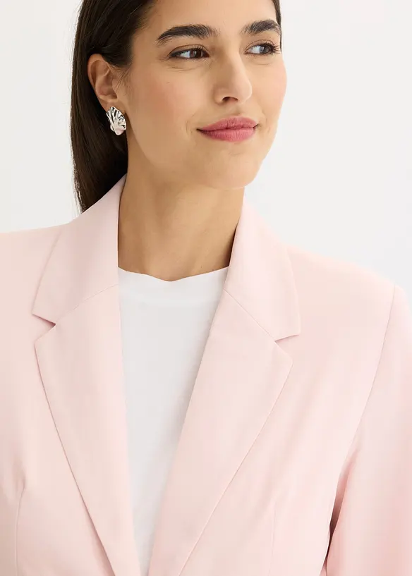 Blazer corto con tasche a patta, bonprix