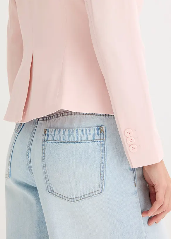 Blazer corto con tasche a patta, bonprix