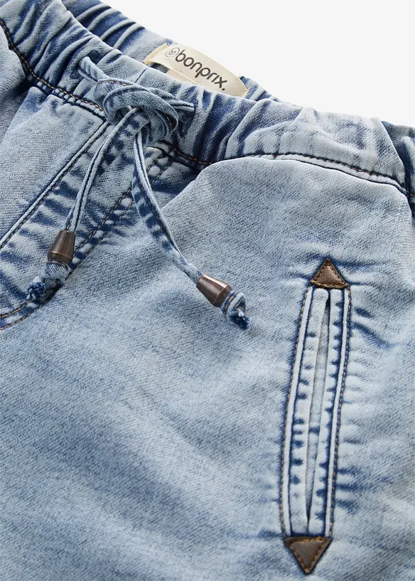 Jogger di jeans elasticizzati, vita media, bonprix