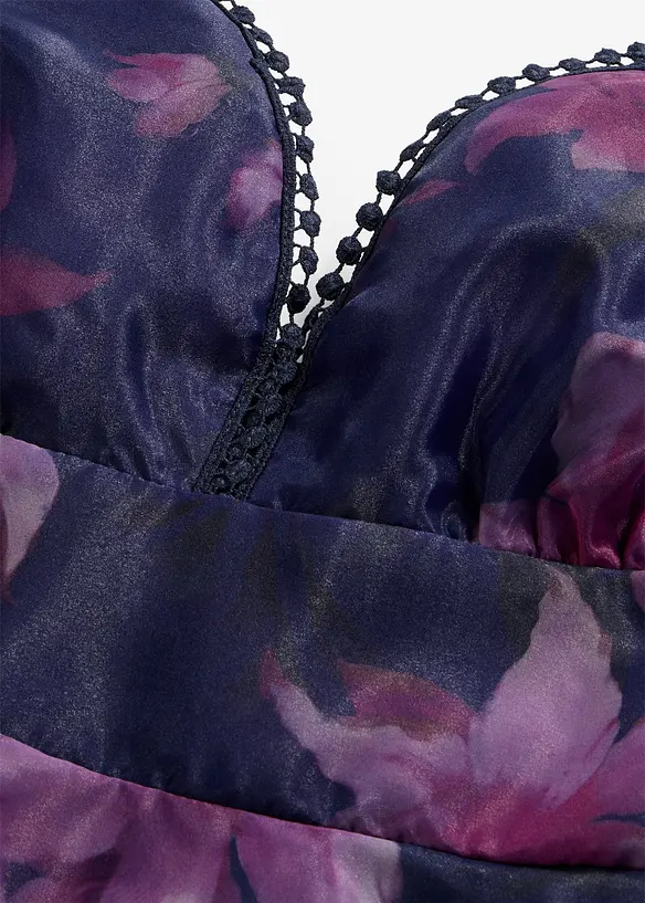 Abito da cocktail in tulle delicato con dettagli all'uncinetto, bonprix