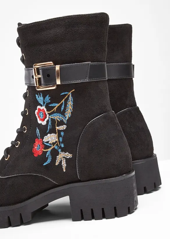 Stivaletti stringati con ricami, bonprix