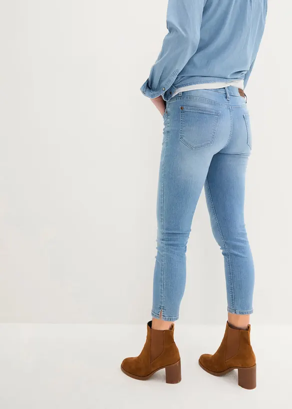 Jeans elasticizzati cropped con spacchetti, bonprix