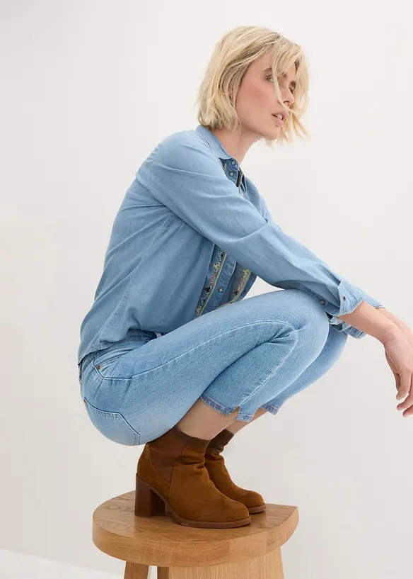 Jeans elasticizzati cropped con spacchetti, bonprix