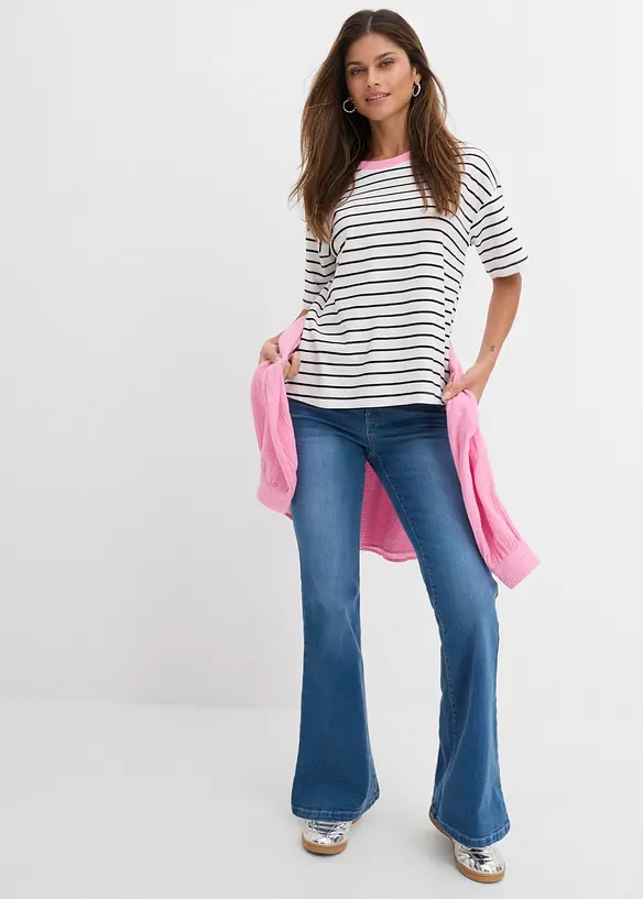 Jeans flared in cotone biologico, vita media, bonprix