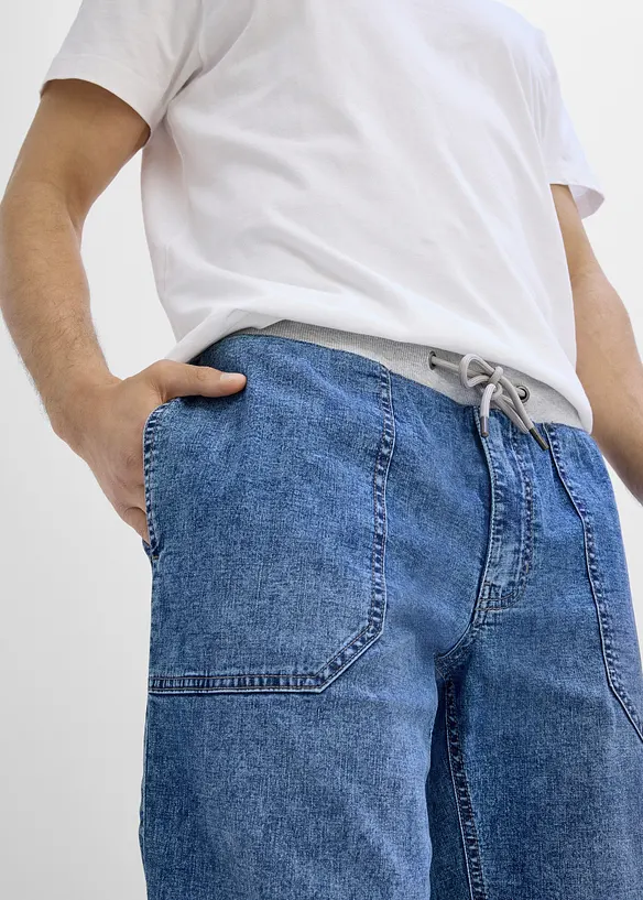 Bermuda lunghi in denim leggero con elastico in vita, relaxed fit, bonprix