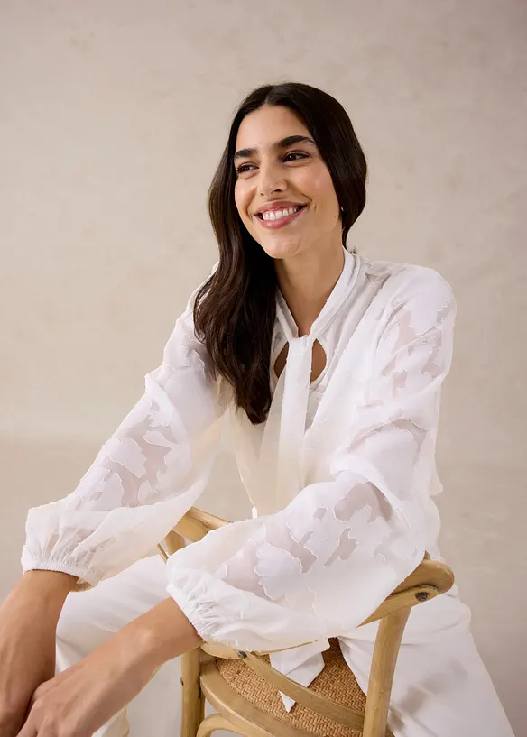Blusa ricamata, bonprix