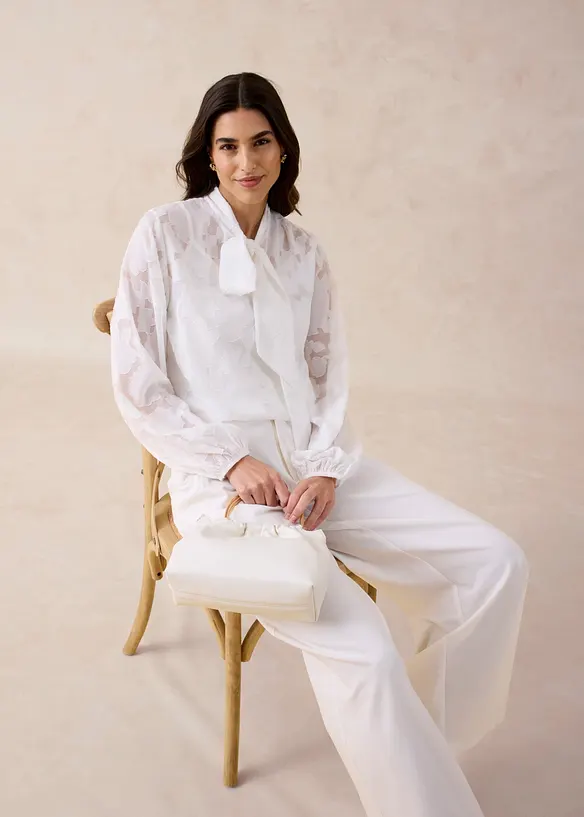 Blusa ricamata, bonprix