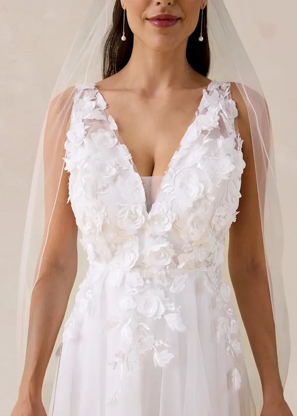 Abito da sposa in tulle delicato con pizzo floreale, bonprix