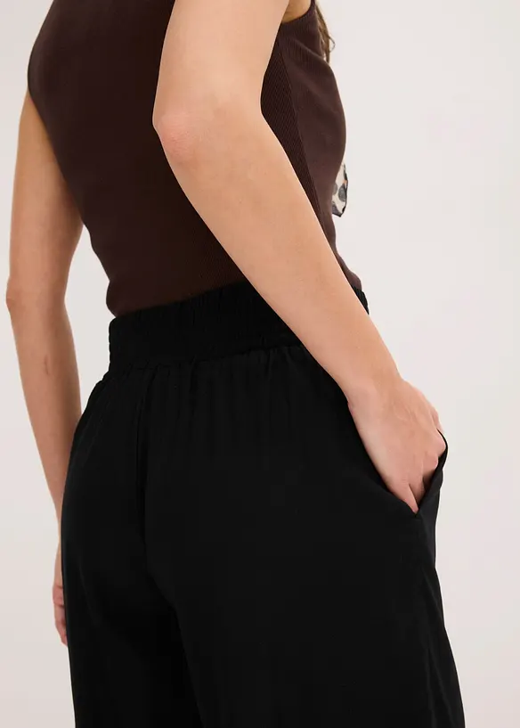 Bermuda in viscosa con cintura da annodare, bonprix