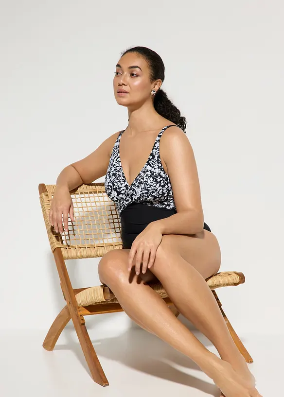 Costume intero leggermente modellante con effetto incrociato, bonprix