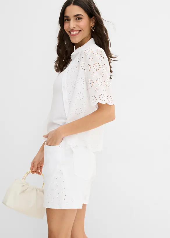 Shorts con ricami traforati, bonprix