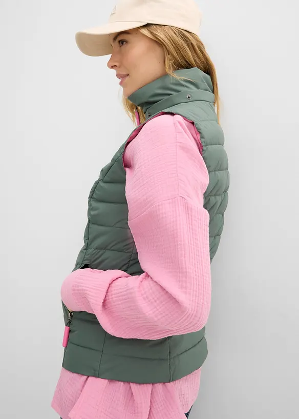 Gilet trapuntato con cappuccio, bonprix