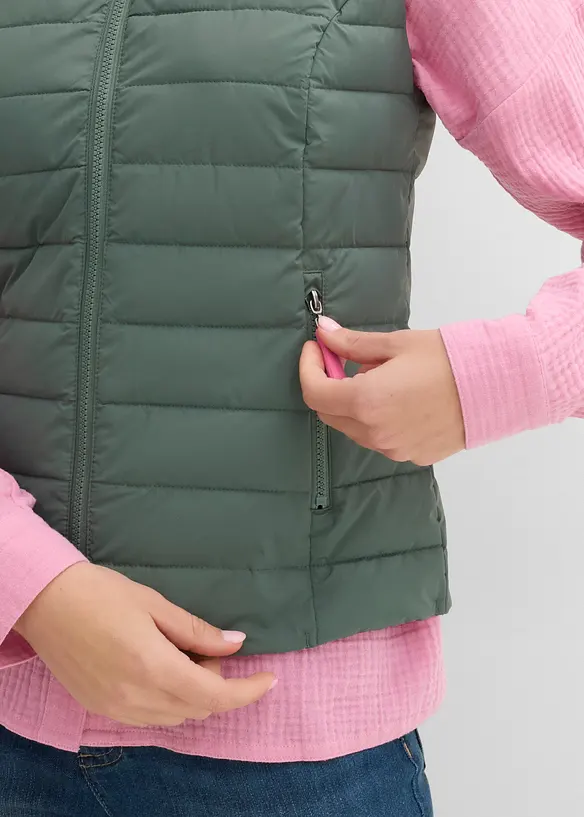 Gilet trapuntato con cappuccio, bonprix