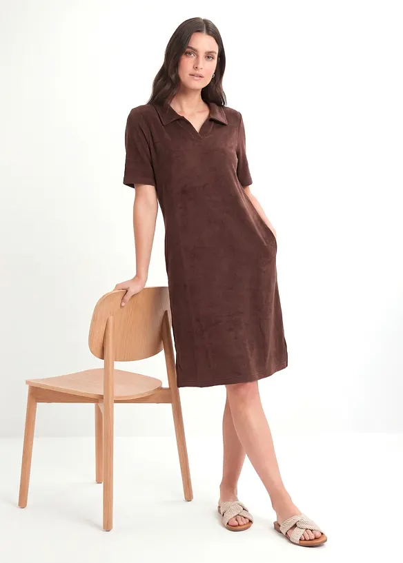 Abito in spugna al ginocchio con colletto polo, bonprix