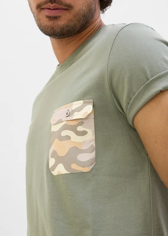 T-shirt slim fit in cotone biologico con taschino al petto, bonprix
