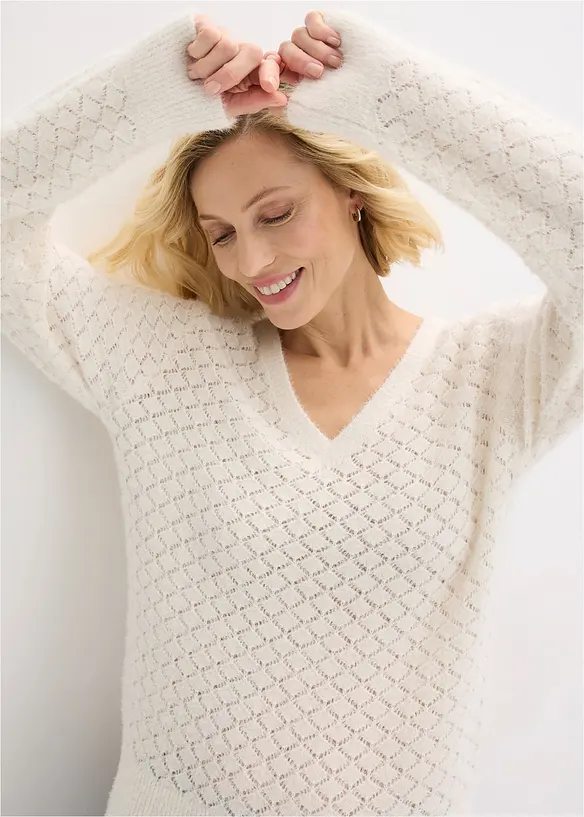 Maglione traforato con filato piumato, bonprix