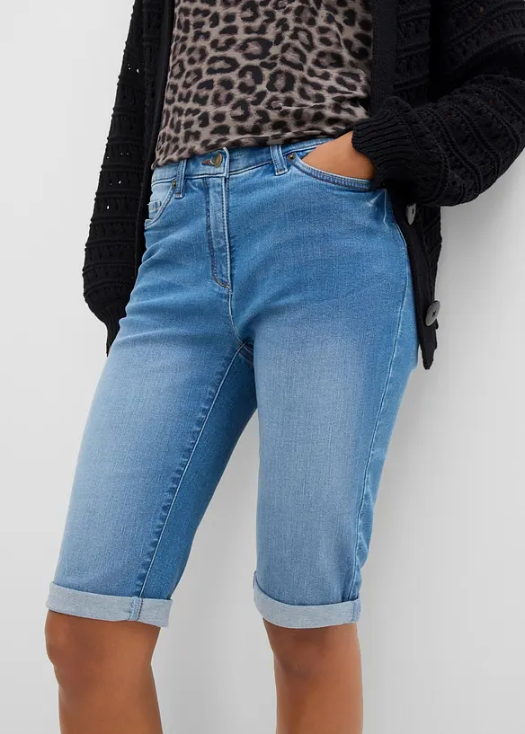 Bermuda in jeans con vita media parzialmente elasticizzata, bonprix