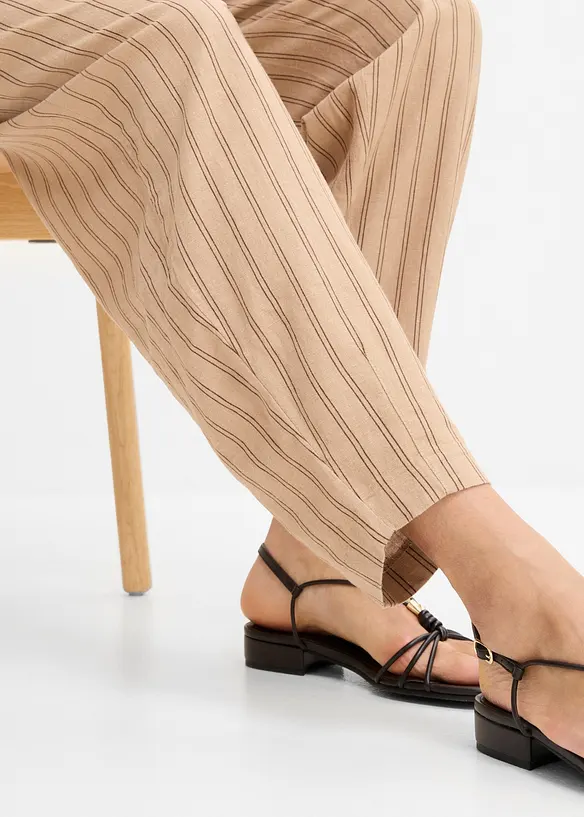 Pantaloni con elastico in vita in misto lino fresco, bonprix