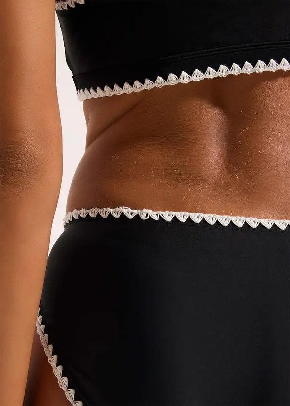 Slip per bikini con ricamo, bonprix