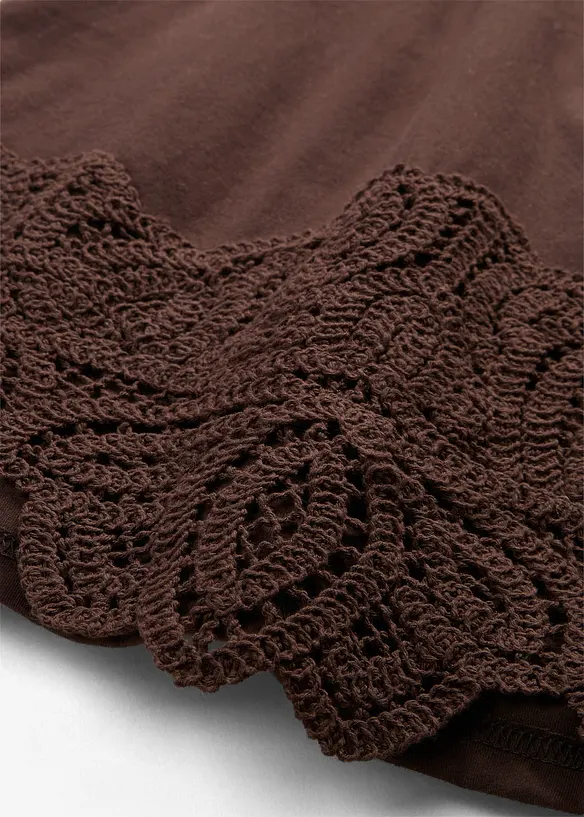 Maglia con percentuale di seta e bordo effetto uncinetto, bonprix