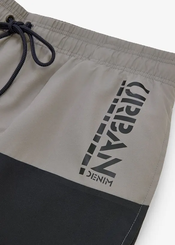 Pantaloncini da mare in color block, bonprix