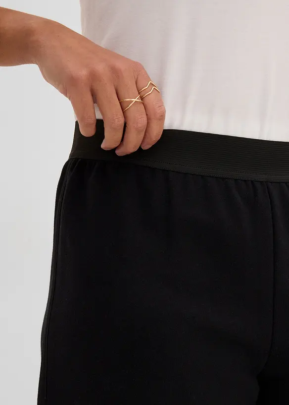 Shorts in felpa con fondo arrotondato, bonprix