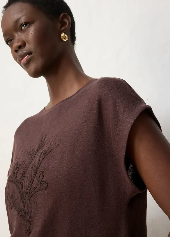 T-shirt in puro lino con ricamo, bonprix