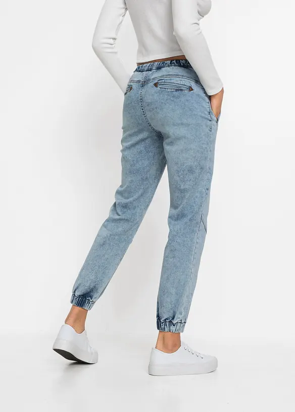 Jogger di jeans elasticizzati, vita media, bonprix