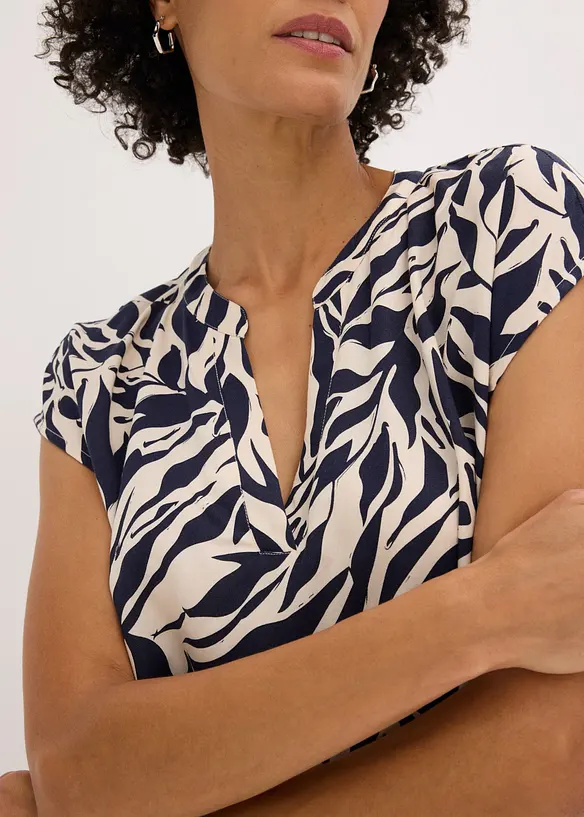 Blusa a maniche corte in viscosa fluente, bonprix