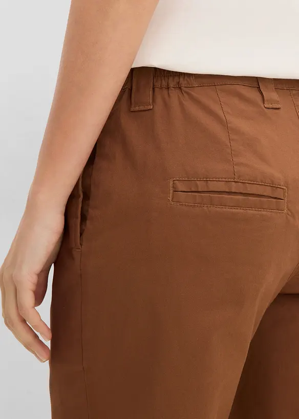 Pantaloni chino alla caviglia in misto cotone elasticizzato, bonprix