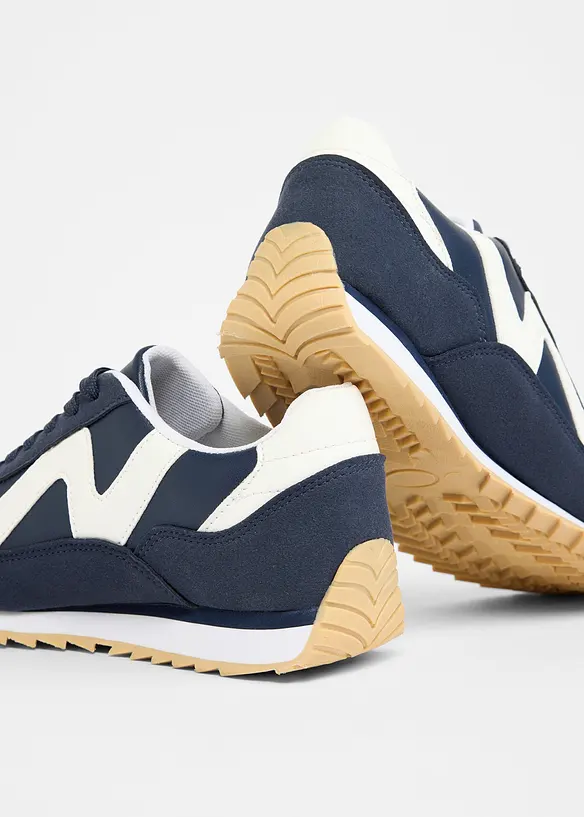 Sneaker con suola profilata, bonprix
