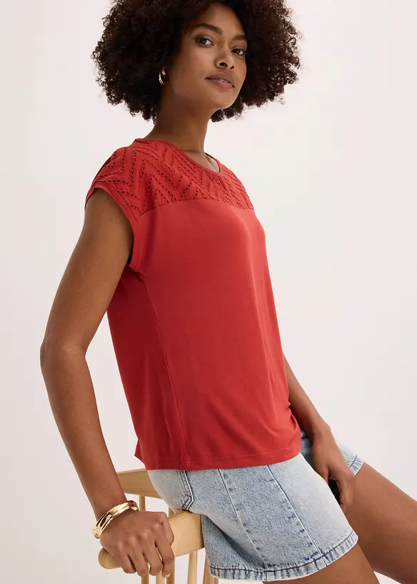 Maglia in morbida viscosa con pizzo, bonprix