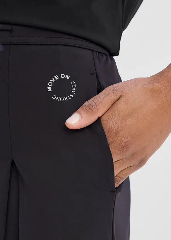 Pantaloni sportivi ultraleggeri ad asciugatura rapida con dettagli a pieghe, bonprix