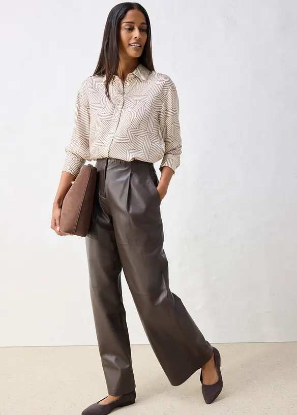 Pantaloni in pelle con pinces, bonprix